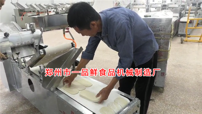 設備調(diào)試客戶親手操作
